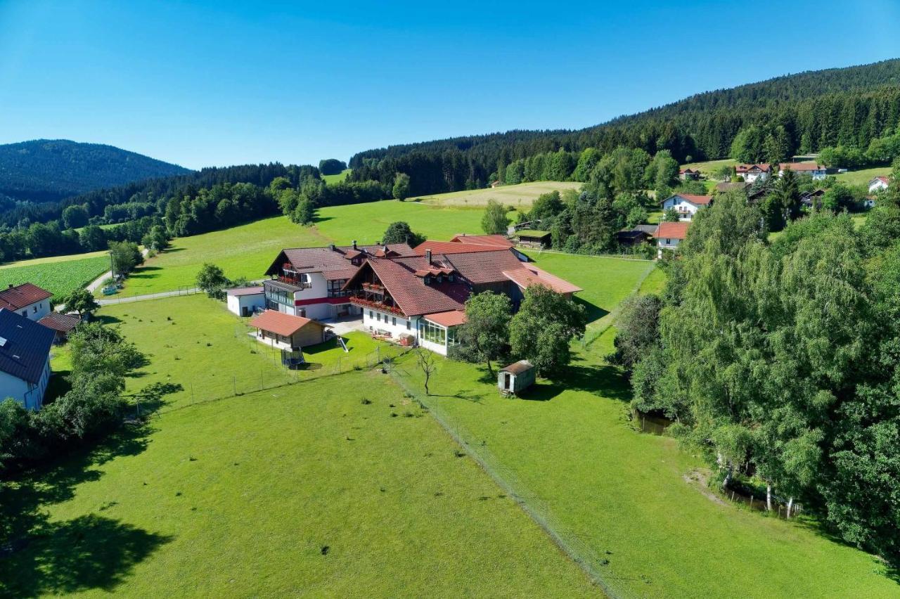 Hotel Hirschenstein Achslach Exterior foto